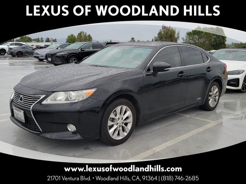 2013 Lexus ES 300h's photo