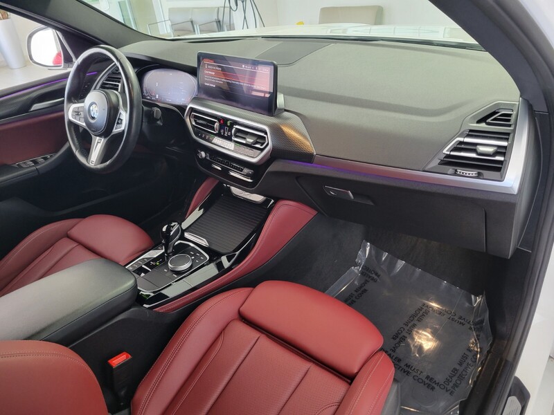 Used 2024 Alpine White BMW XDRIVE30I SPORTS ACTIVITY COUPE image 16