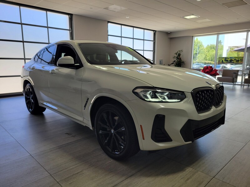 Used 2024 Alpine White BMW XDRIVE30I SPORTS ACTIVITY COUPE image 6