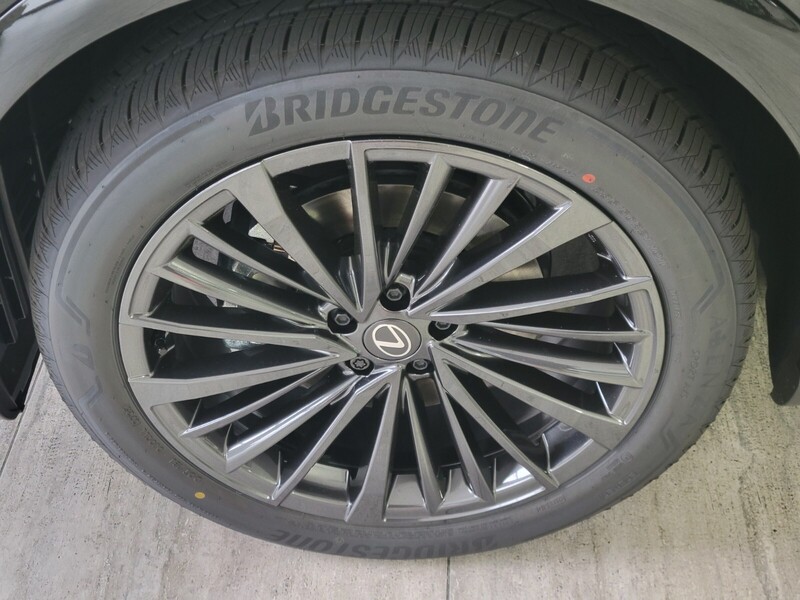 2026 Lexus RX 450h+ Premium AWD photo 4