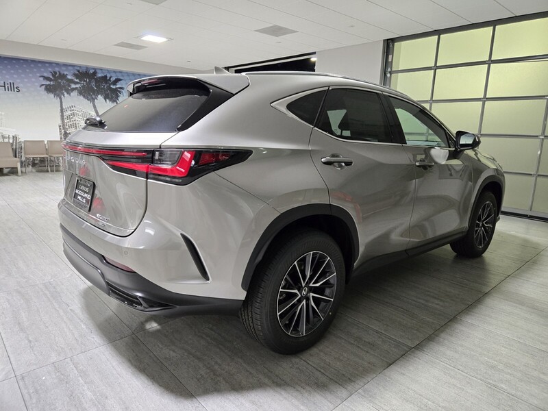 2026 Lexus NX 350 photo 3