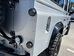 Used 1992 LAND ROVER DEFENDER 110 5-DOOR V8 - (COLLECTOR SERIES) in JACKSONVILLE, FLORIDA (Photo 17)