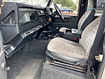 Used 1991 LAND ROVER DEFENDER 110 5-DOOR V8 - (COLLECTOR SERIES) in JACKSONVILLE, FLORIDA (Photo 4)