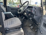 Used 1996 LAND ROVER DEFENDER 110 5-DOOR 300 TDI RHD - (COLLECTOR SERIES) in JACKSONVILLE, FLORIDA (Photo 16)