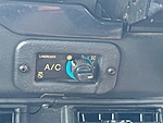 Used 1996 LAND ROVER DEFENDER 110 5-DOOR 300 TDI RHD - (COLLECTOR SERIES) in JACKSONVILLE, FLORIDA (Photo 29)