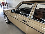 Used 1983 MERCEDES-BENZ 230 E SEDAN - (COLLECTORS SERIES) in JACKSONVILLE, FLORIDA (Photo 38)