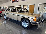 Used 1983 MERCEDES-BENZ 230 E SEDAN - (COLLECTORS SERIES) in JACKSONVILLE, FLORIDA (Photo 4)