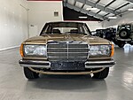 Used 1983 MERCEDES-BENZ 230 E SEDAN - (COLLECTORS SERIES) in JACKSONVILLE, FLORIDA (Photo 43)