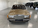 Used 1983 MERCEDES-BENZ 230 E SEDAN - (COLLECTORS SERIES) in JACKSONVILLE, FLORIDA (Photo 44)