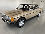 Used 1983 MERCEDES-BENZ 230 E SEDAN - (COLLECTORS SERIES) in JACKSONVILLE, FLORIDA (Photo 5)