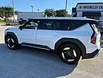 Used 2024 KIA EV9 LIGHT LONG RANGE - NEW $62,010.00 in JACKSONVILLE, FLORIDA (Photo 10)