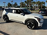 Used 2024 KIA EV9 LIGHT LONG RANGE - NEW $62,010.00 in JACKSONVILLE, FLORIDA (Photo 23)