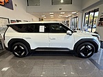 Used 2024 KIA EV9 LIGHT LONG RANGE - NEW $62,010.00 in JACKSONVILLE, FLORIDA (Photo 5)