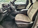 Used 2025 CHEVROLET TRAVERSE FWD 4DR LT W/1LT in ORANGE PARK, FLORIDA (Photo 11)