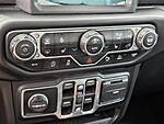 Used 2020 JEEP GLADIATOR OVERLAND 4X4 in ORANGE PARK, FLORIDA (Photo 32)