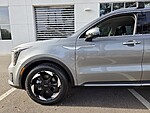 Used 2025 KIA SORENTO HYBRID EX in JACKSONVILLE, FLORIDA (Photo 2)