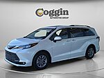 Used 2025 TOYOTA SIENNA XLE in JACKSONVILLE, FLORIDA (Photo 6)