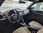 Used 2018 Volkswagen Beetle 2.0T COAST in JACKSONVILLE, FLORIDA (Photo 12)