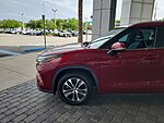 Used 2023 TOYOTA HIGHLANDER XLE in JACKSONVILLE, FLORIDA (Photo 2)