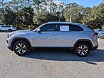 Used 2024 Volkswagen Atlas Cross Sport 2.0T SE in JACKSONVILLE, FLORIDA (Photo 6)