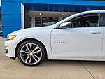 New 2025 CHEVROLET MALIBU LT in JACKSONVILLE, FLORIDA (Photo 12)