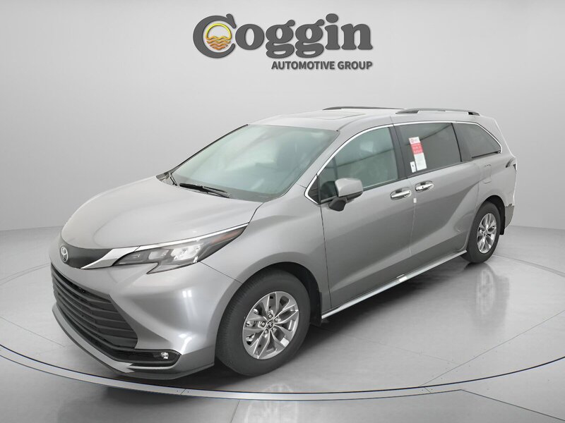New 2026 TOYOTA SIENNA XLE in JACKSONVILLE, FLORIDA