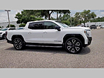New 2025 GMC SIERRA EV MAX RANGE DENALI in JACKSONVILLE, FLORIDA (Photo 28)