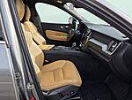 Used 2018 VOLVO XC60 T5 AWD MOMENTUM in JACKSONVILLE, FLORIDA (Photo 19)