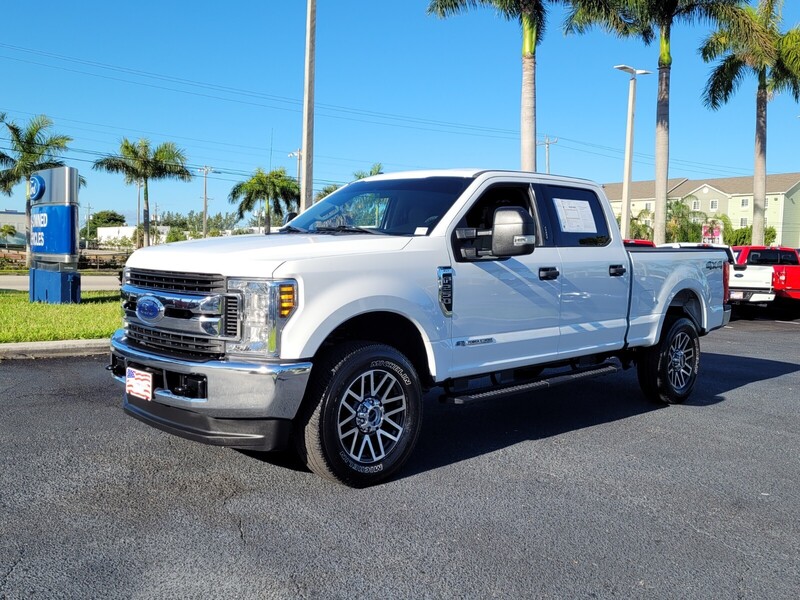 Used 2019 FORD F-250 XLT 4WD CREW CAB 6.75' BOX in LAKE WORTH, FLORIDA