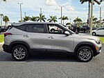 Used 2022 KIA SELTOS LX IVT AWD in LAKE WORTH, FLORIDA (Photo 5)