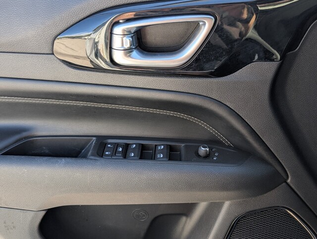 used 2022 Jeep Compass car, priced at $16,991