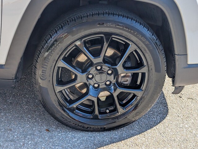 used 2022 Jeep Compass car, priced at $16,991