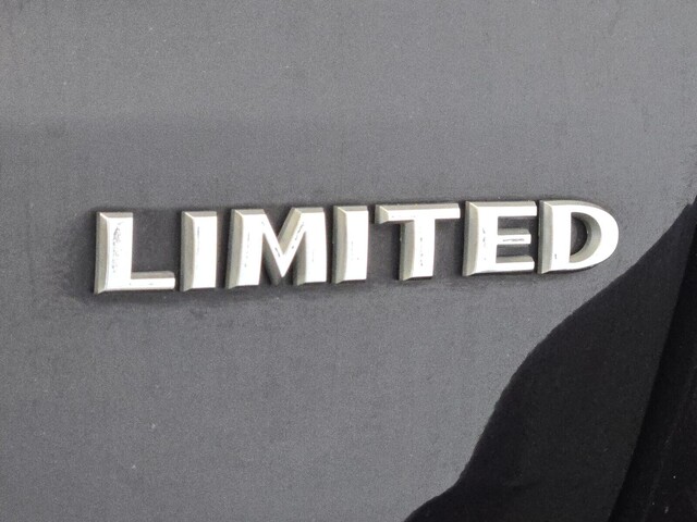 used 2021 Jeep Grand Cherokee car, priced at $16,868