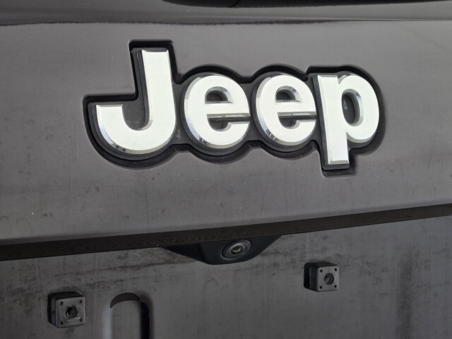 used 2021 Jeep Grand Cherokee car, priced at $16,868