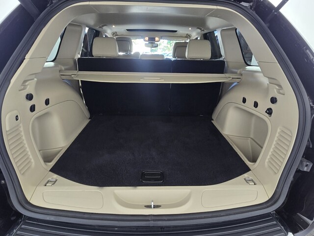 used 2021 Jeep Grand Cherokee car, priced at $16,868