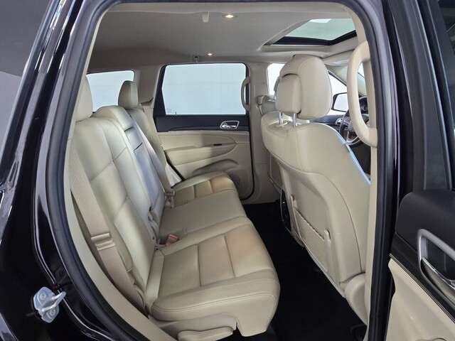 used 2021 Jeep Grand Cherokee car, priced at $16,868