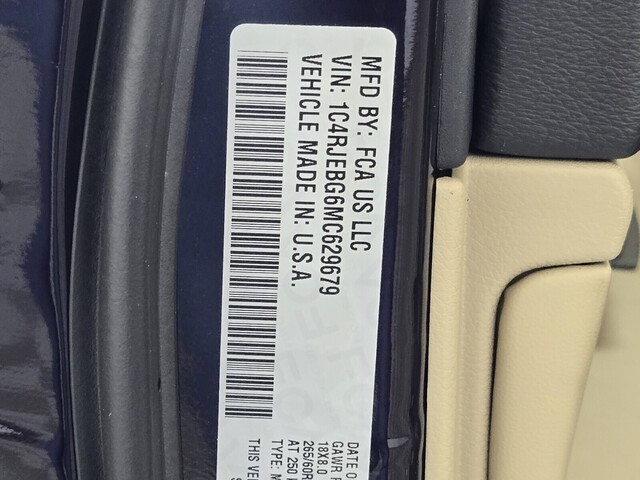 used 2021 Jeep Grand Cherokee car, priced at $16,868