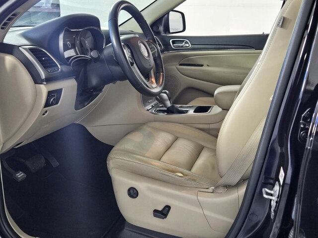 used 2021 Jeep Grand Cherokee car, priced at $16,868