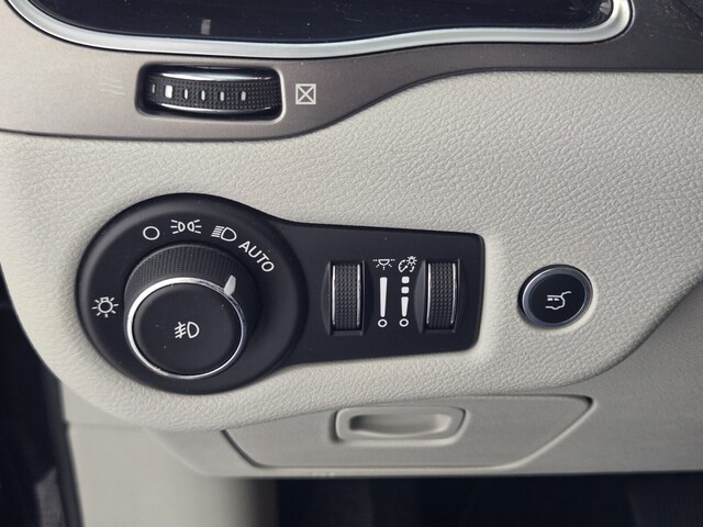 used 2019 Jeep Cherokee car, priced at $12,698