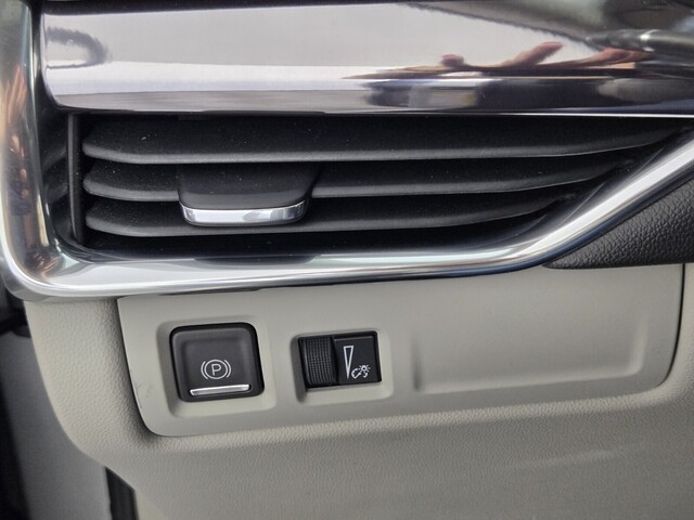 used 2021 Cadillac XT4 car, priced at $21,998