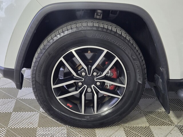 used 2021 Jeep Grand Cherokee car, priced at $15,888