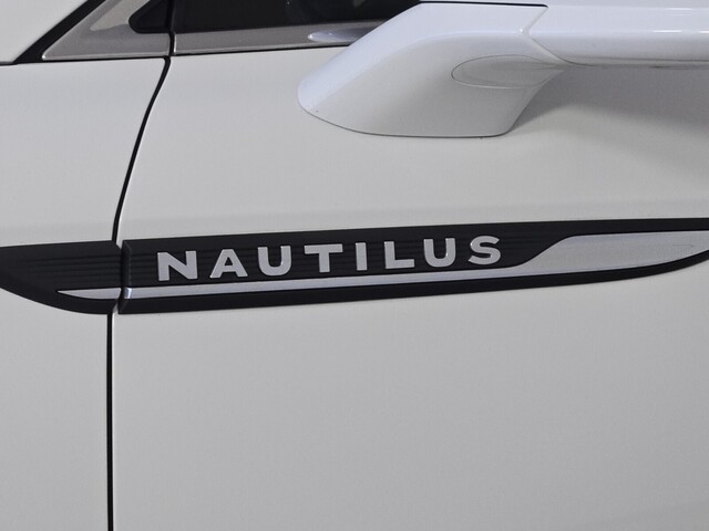 used 2023 Lincoln Nautilus car