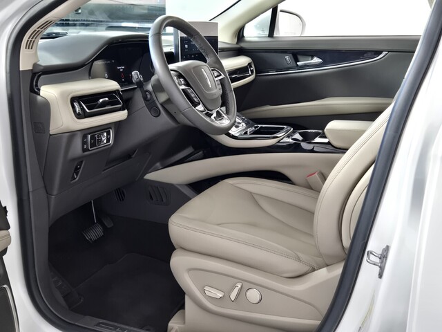 used 2023 Lincoln Nautilus car