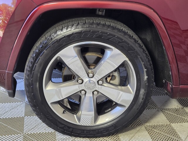 used 2016 Jeep Grand Cherokee car, priced at $16,488