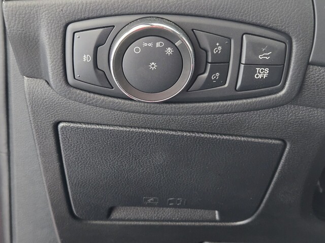 used 2021 Ford Edge car, priced at $16,888