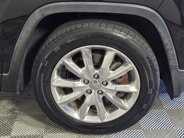 used 2016 Jeep Cherokee car, priced at $11,488