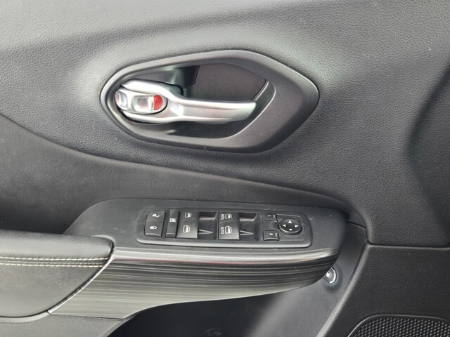 used 2016 Jeep Cherokee car, priced at $11,488