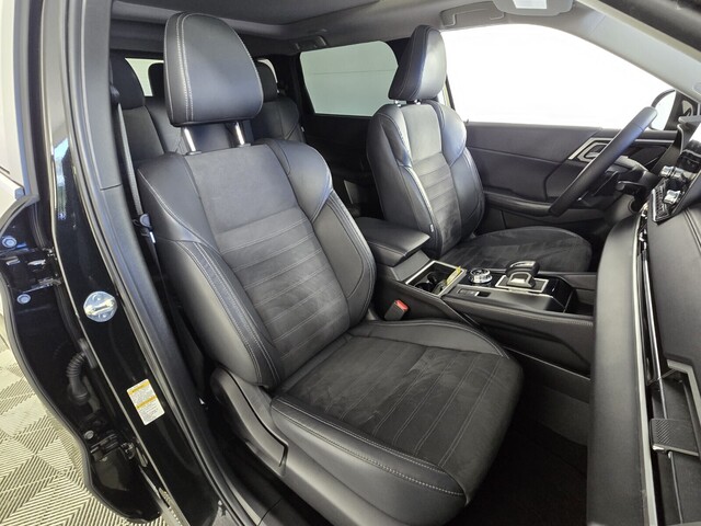 used 2023 Mitsubishi Outlander car