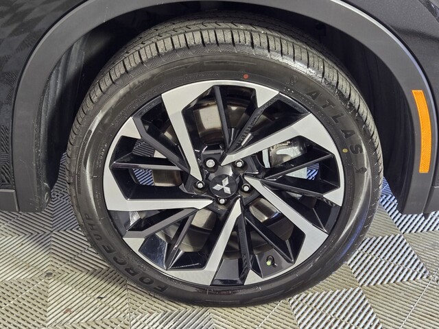 used 2023 Mitsubishi Outlander car