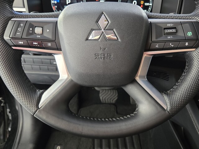 used 2023 Mitsubishi Outlander car